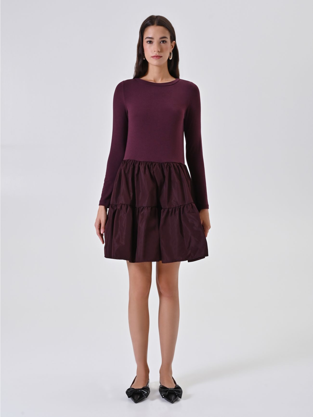 Burgundy Knitted Dress with Flouncy Skirt det_1