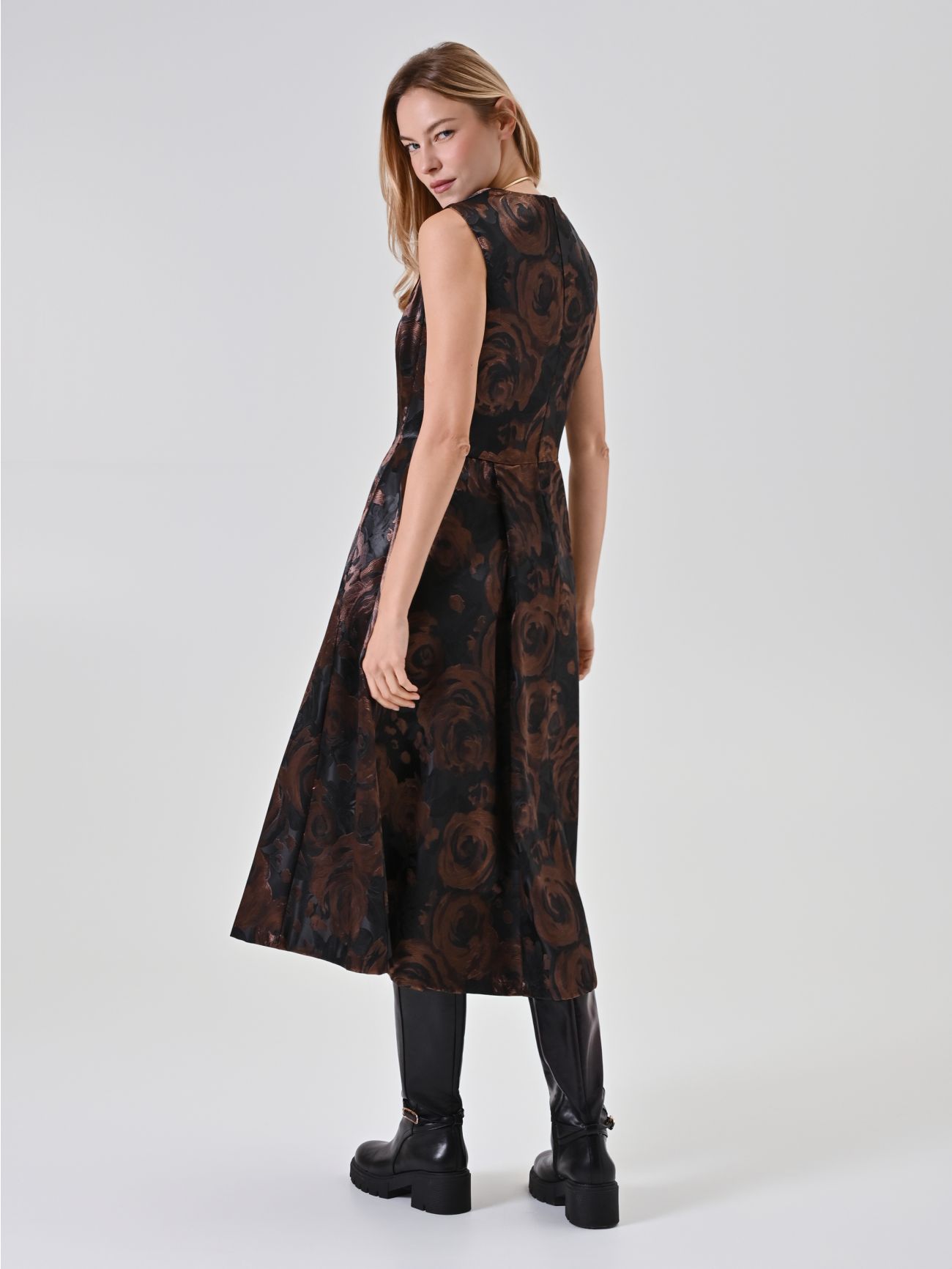 Chocolate Floral Jacquard Dress det_3