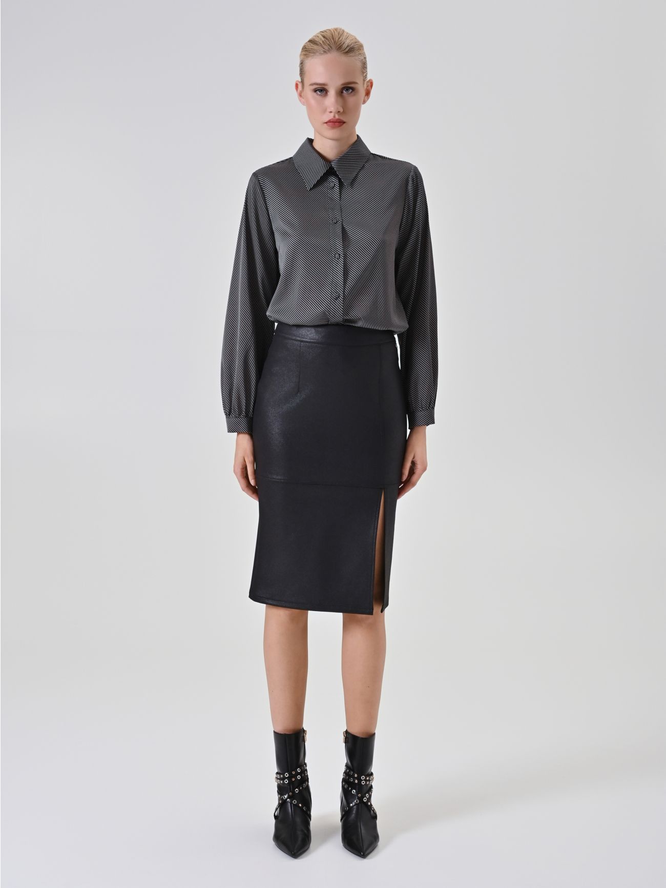 Black Faux Leather Pencil Skirt with Slit det_1