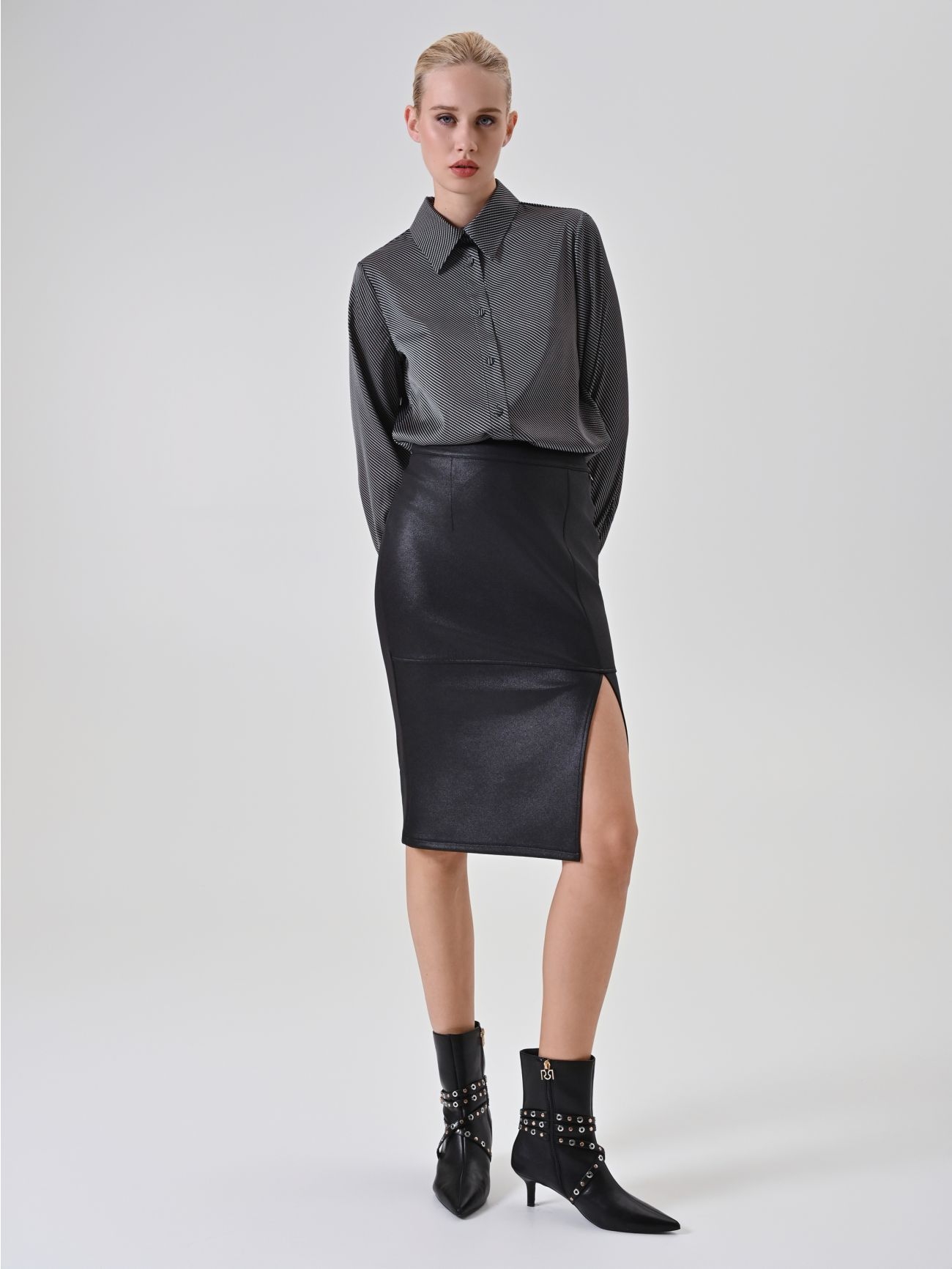 Black Faux Leather Pencil Skirt with Slit in_i7