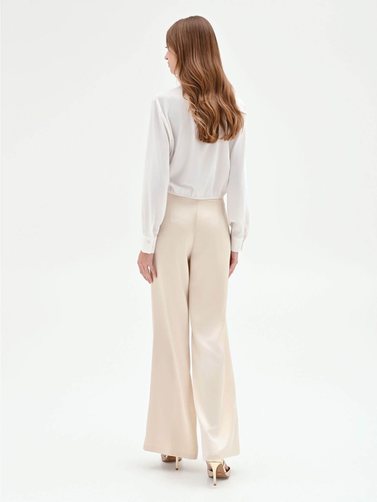 Pantalone a palazzo in raso beige chiaro det_3