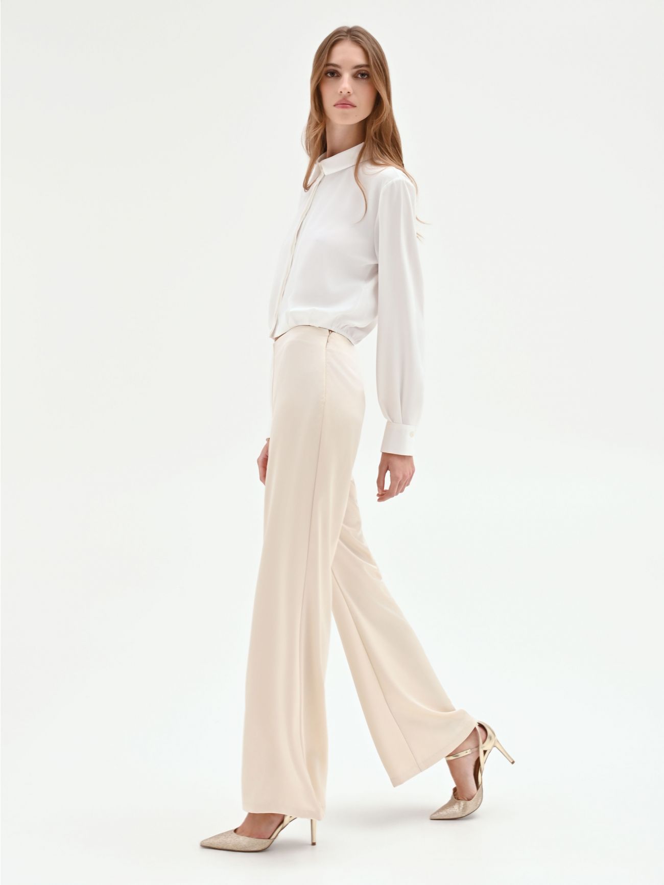Pantalone a palazzo in raso beige chiaro in_i7