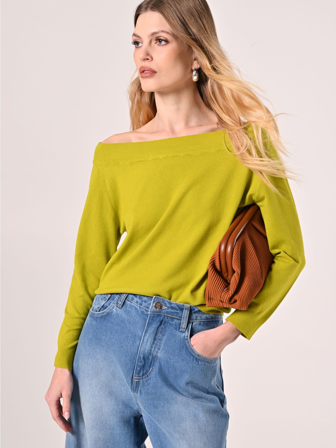 Green Off-the-Shoulder Jumper sp_e1