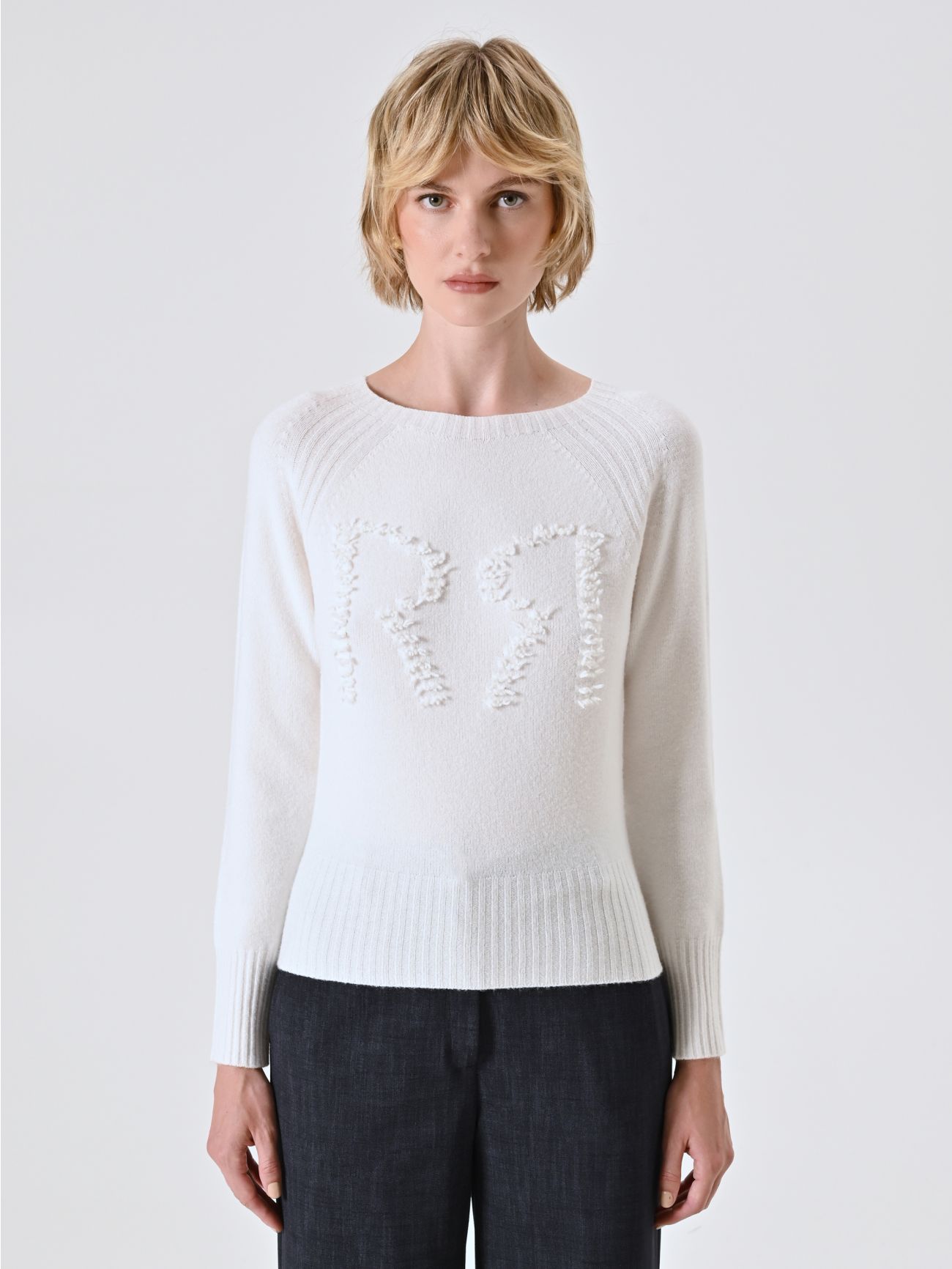 Pullover in Weiß mit RR-Logo det_2