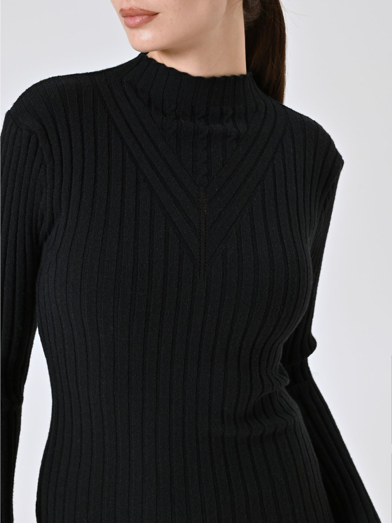Abito Nero in Maglia a Coste in_i5