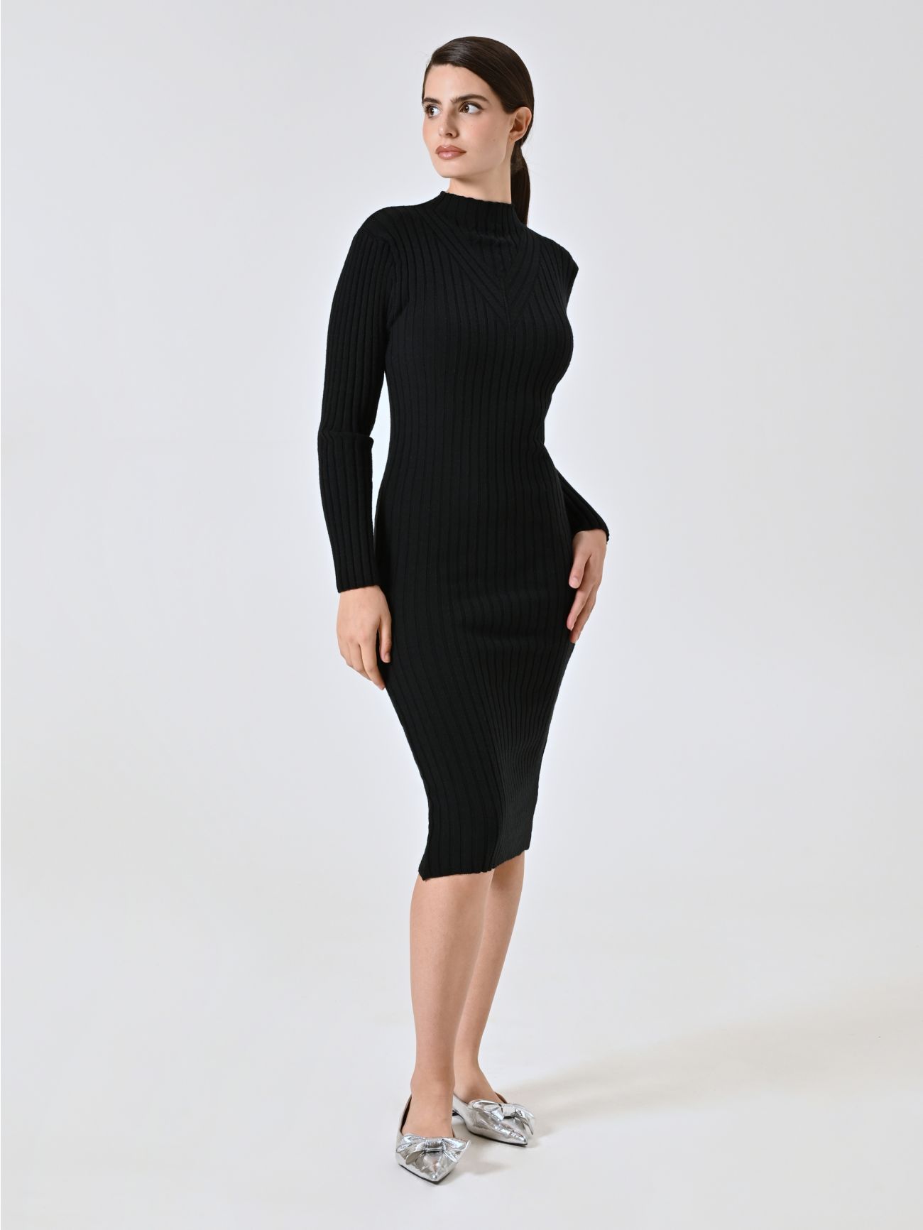 Abito Nero in Maglia a Coste in_i7