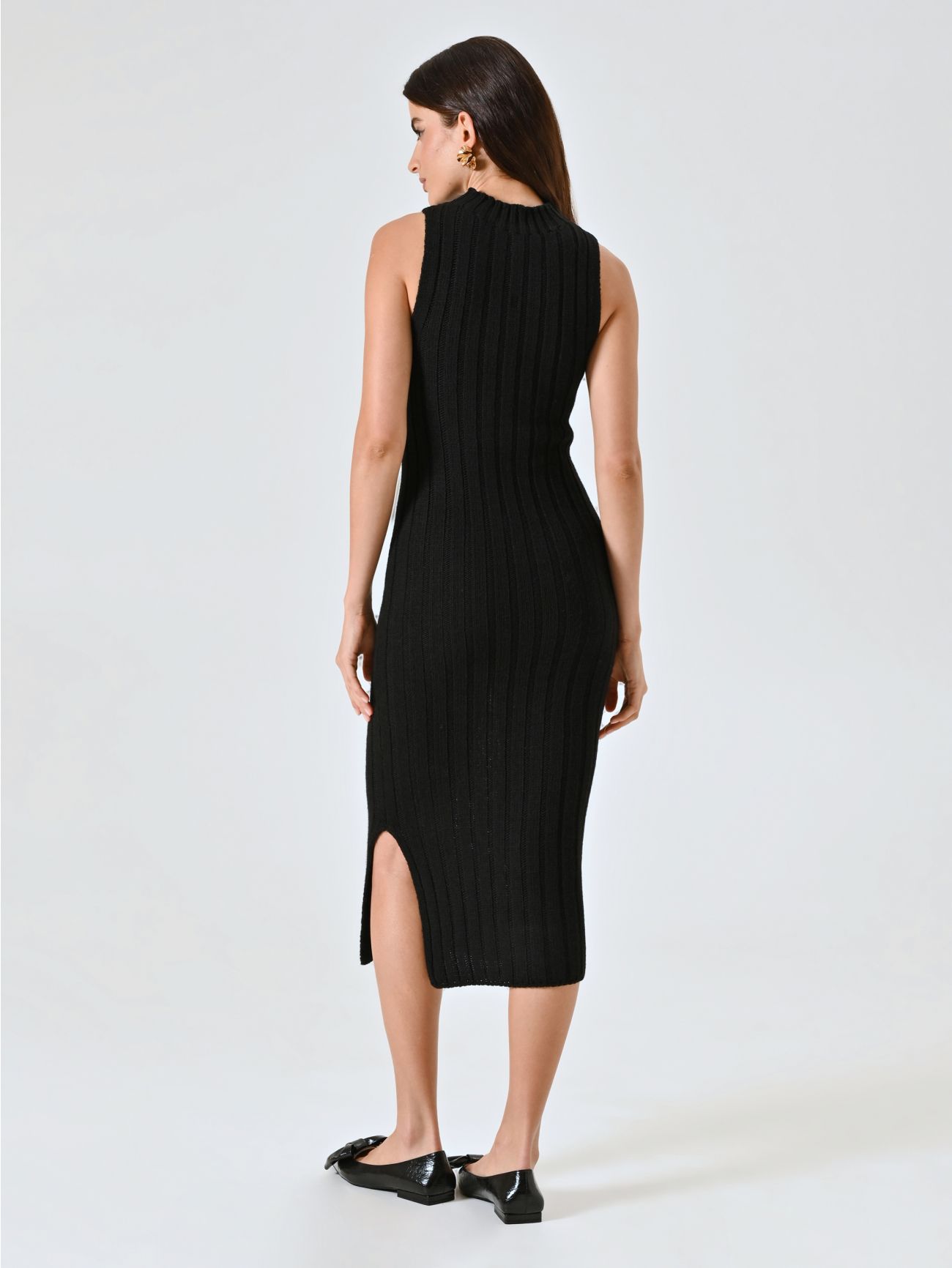 Black Sleeveless Dress in English Rib Stitch det_3