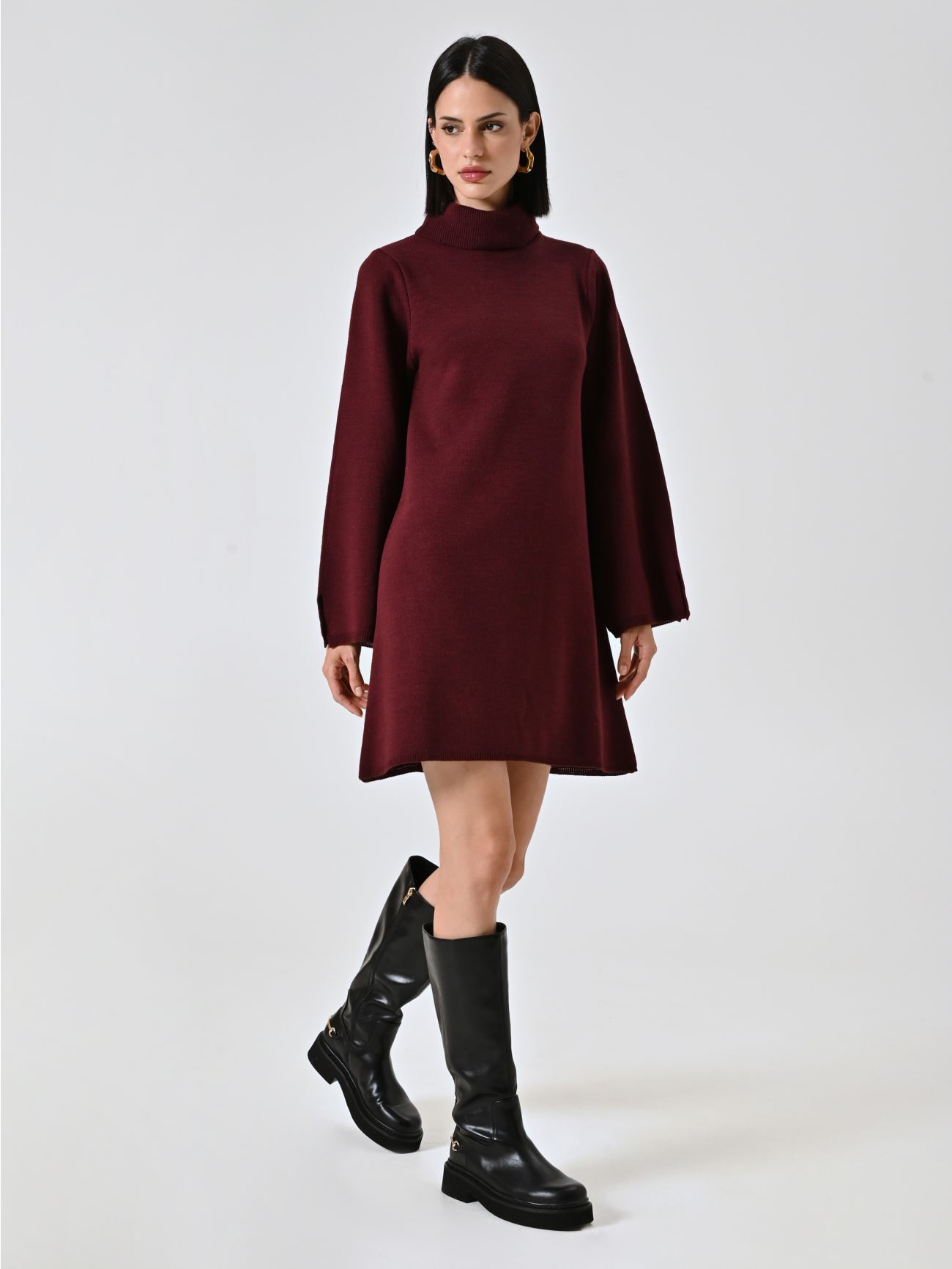 Strickkleid in Bordeaux in_i7