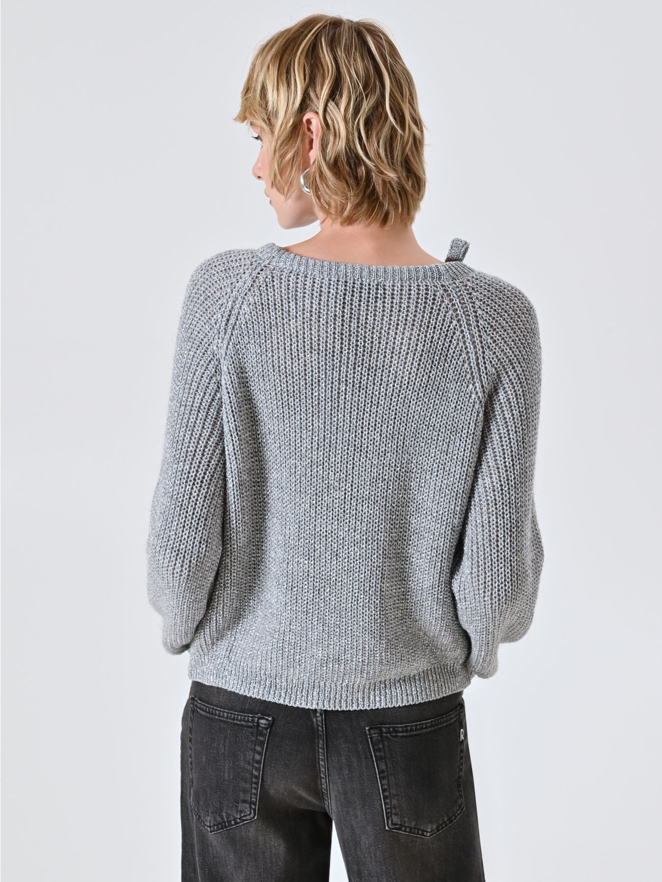 Lurex-Pullover mit Schleife det_3