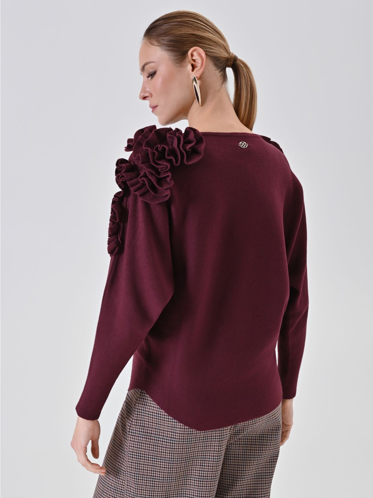 Maglione Bordeaux con Fiori in Rilievo det_3