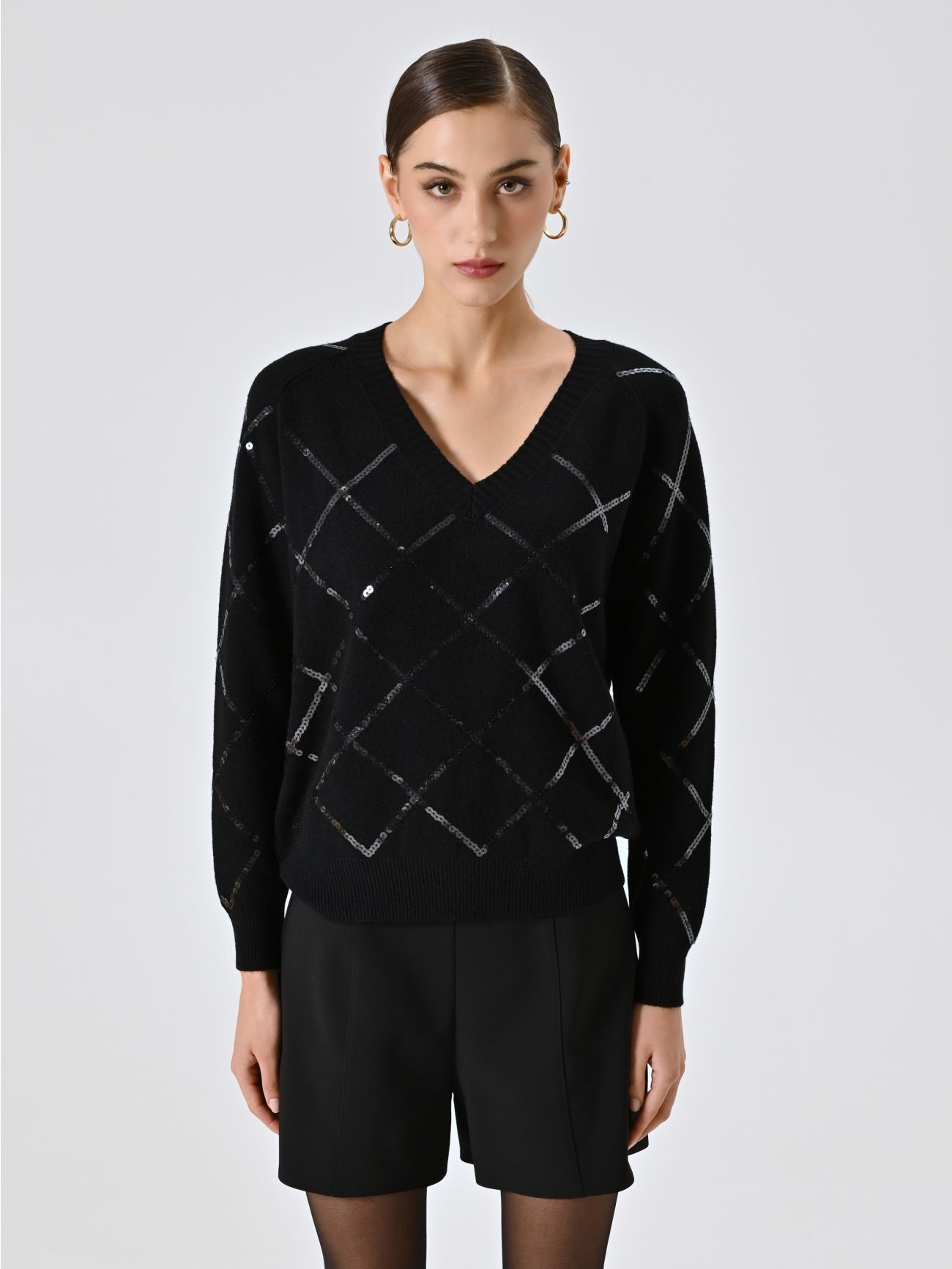 Black Sweater with Sequin Diamonds det_2