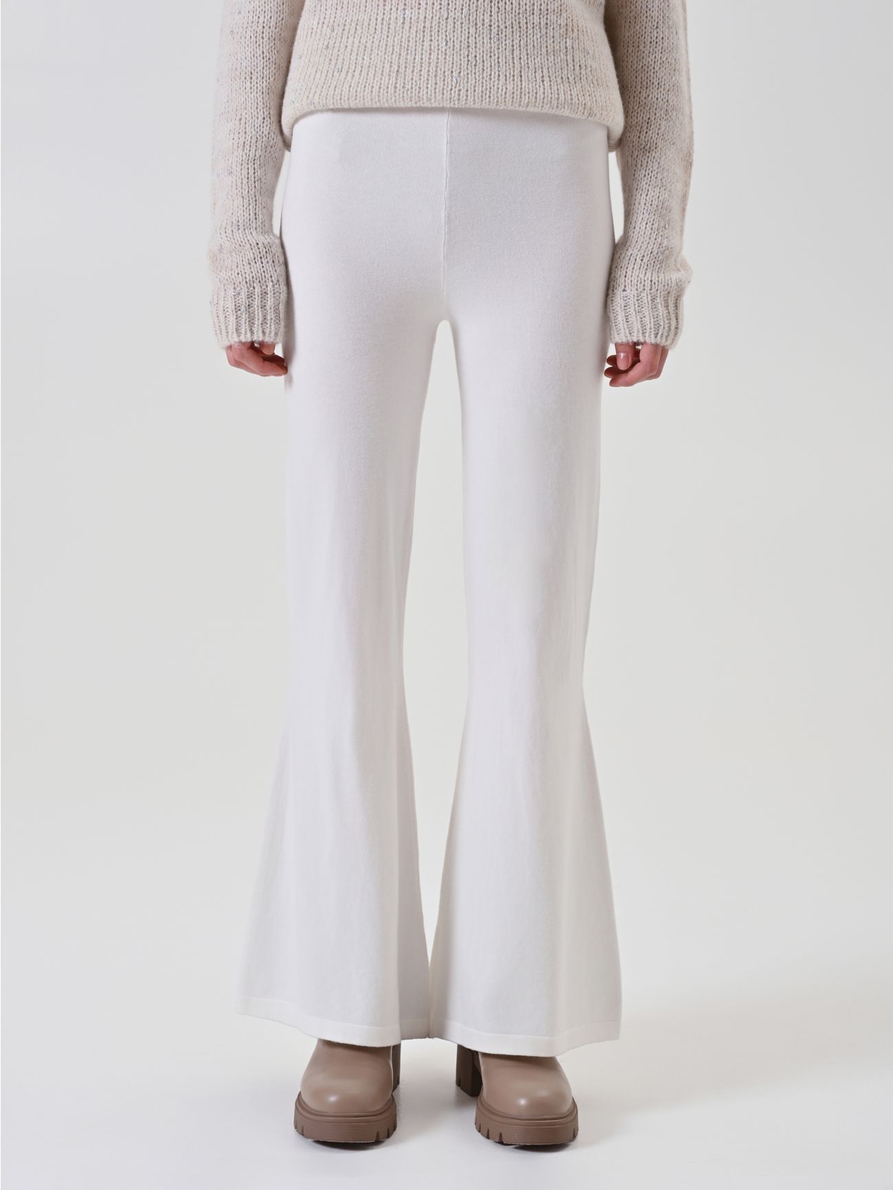 Cream Knit Trousers det_2