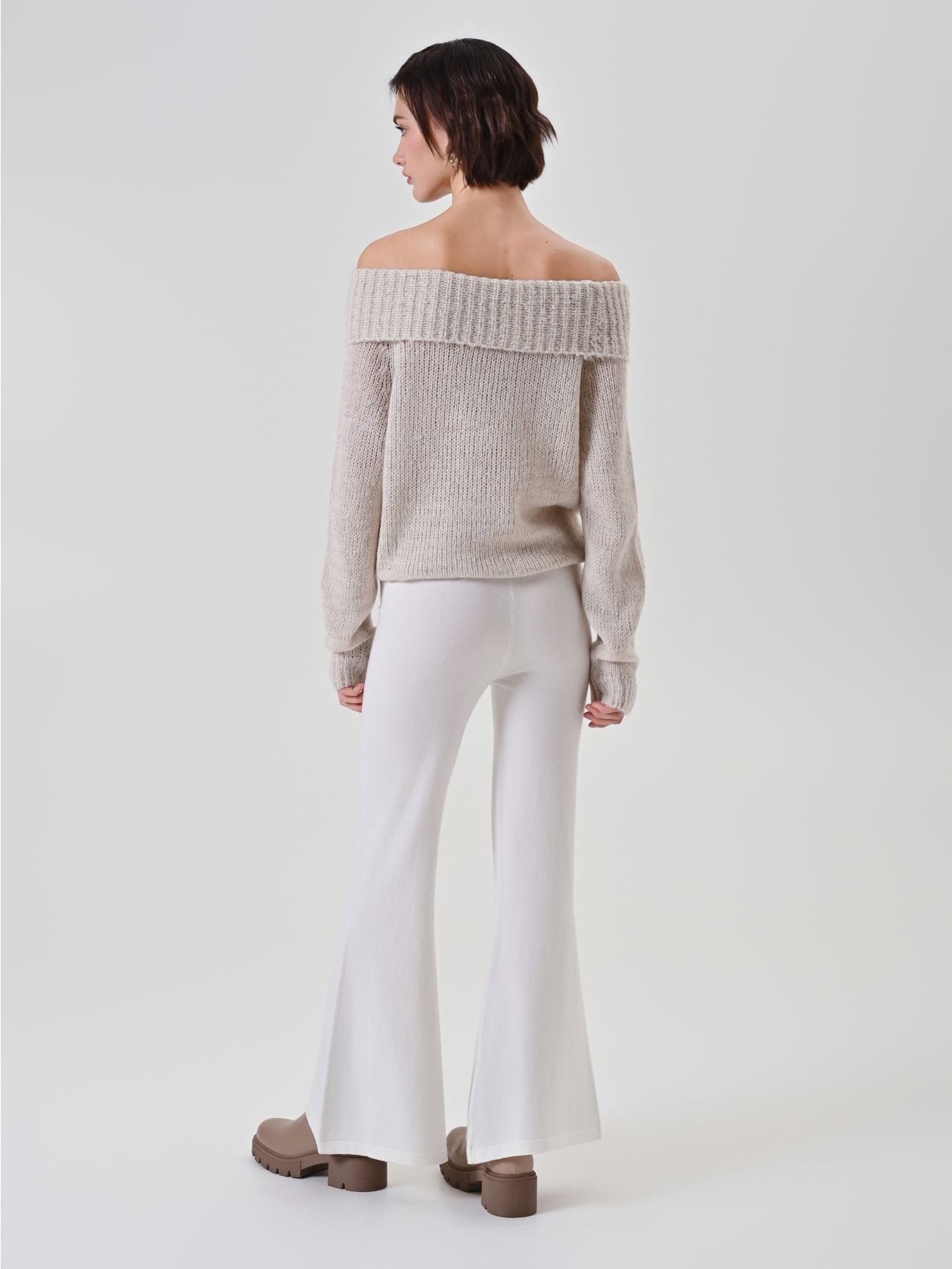 Cream Knit Trousers det_3