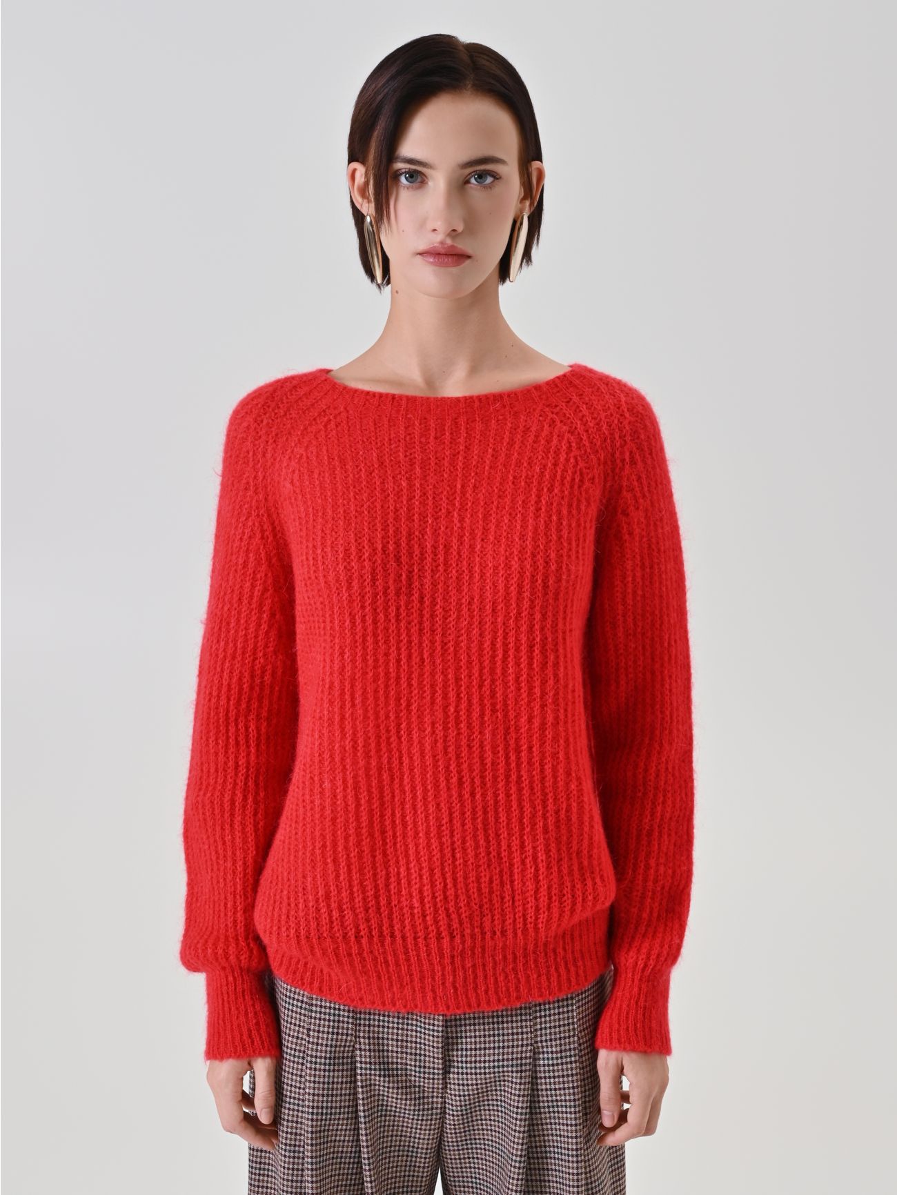Red Mohair Blend Crewneck Sweater 2 Rinascimento Red Mohair Blend Crewneck Sweater det_2