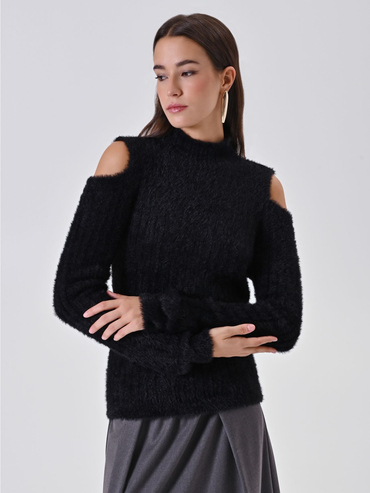 Czarny półgolf Fluffy in_i7