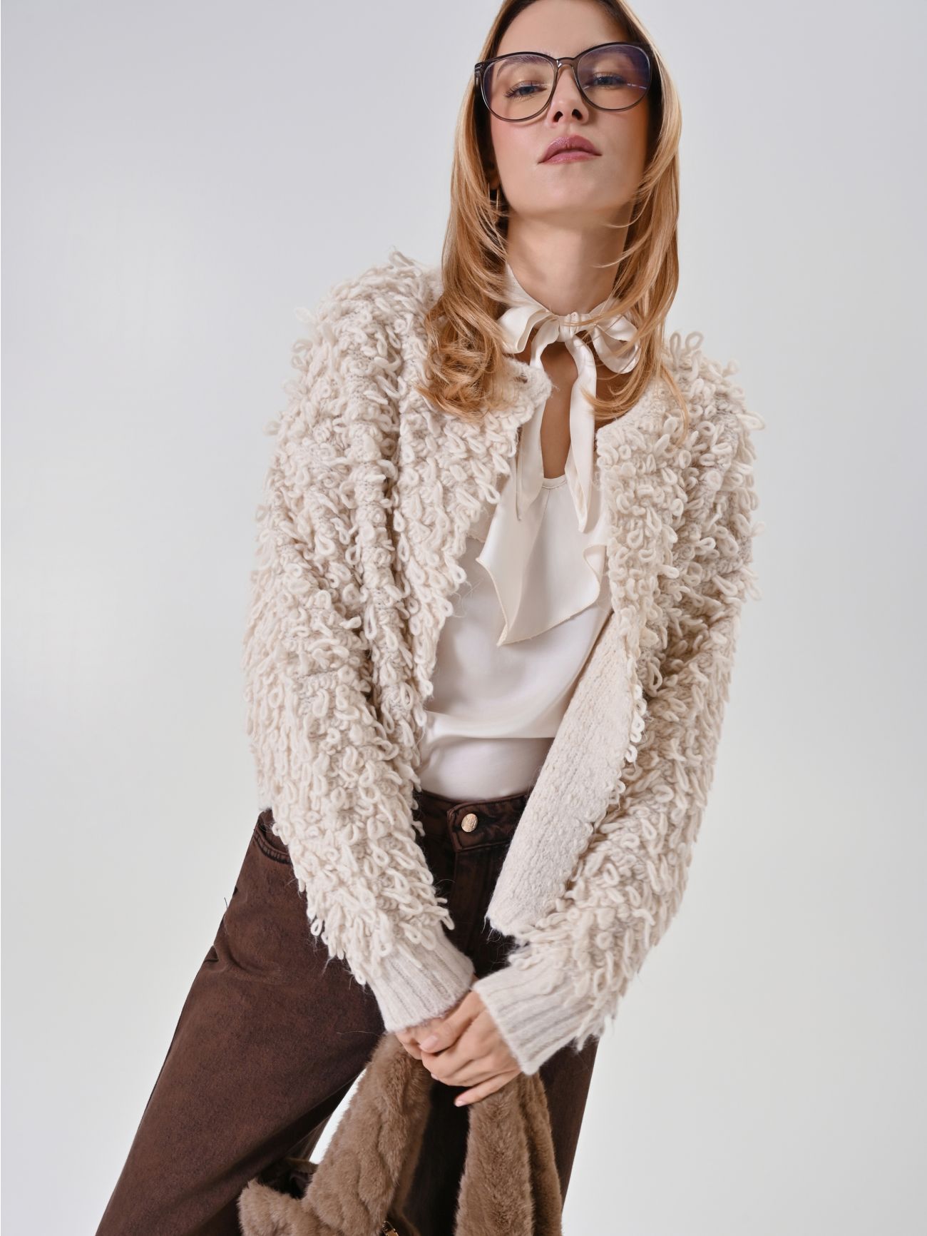 Cardigan écru en maille bouclée  Rinascimento