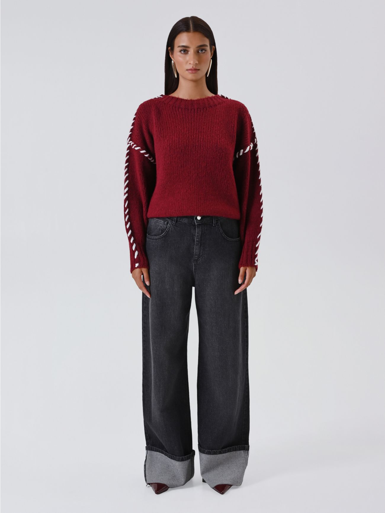 Bordeauxroter Pullover mit Ziernaht-Effekt det_1
