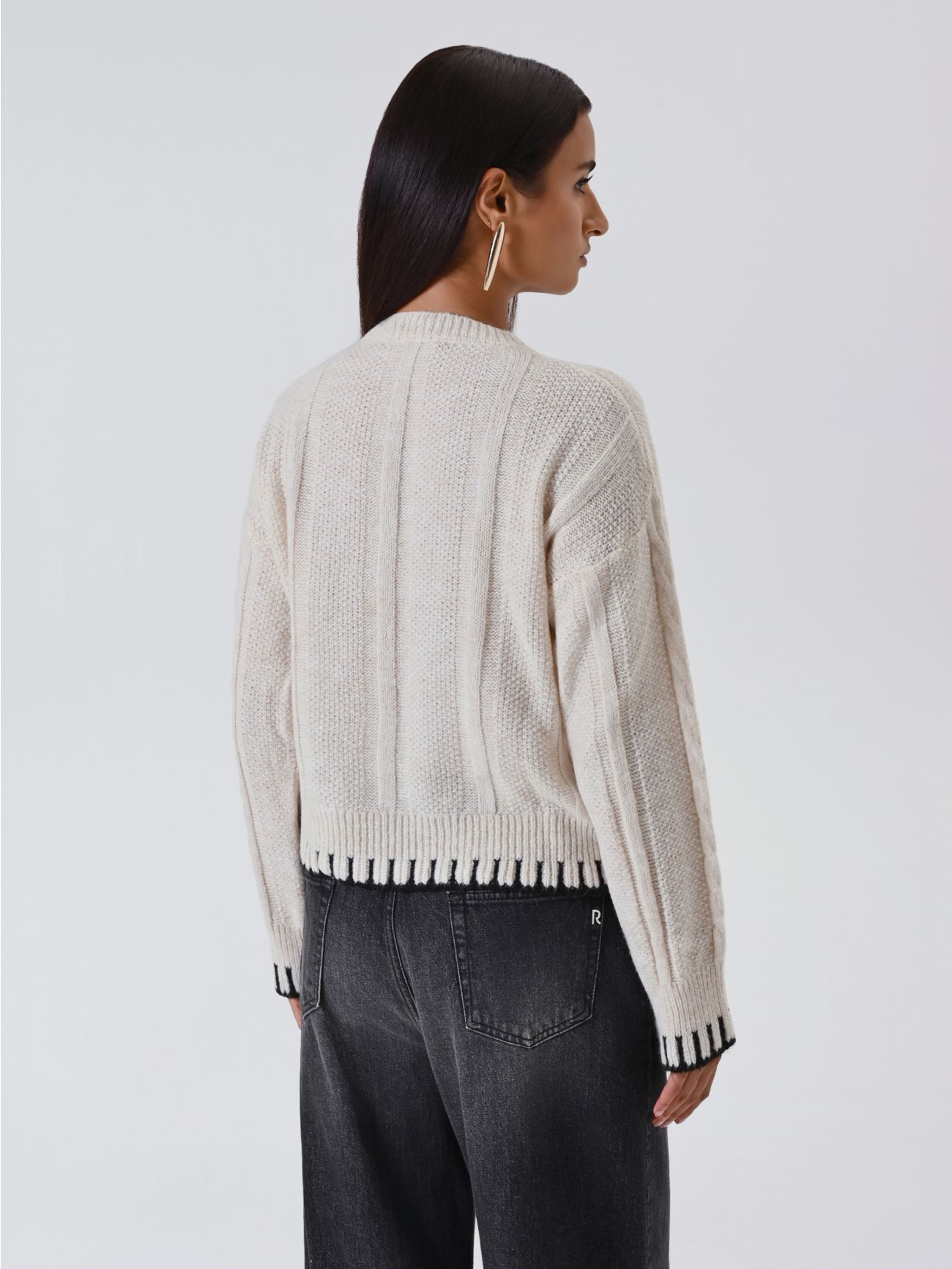 Weißer Pullover mit Steppstich-Optik det_3