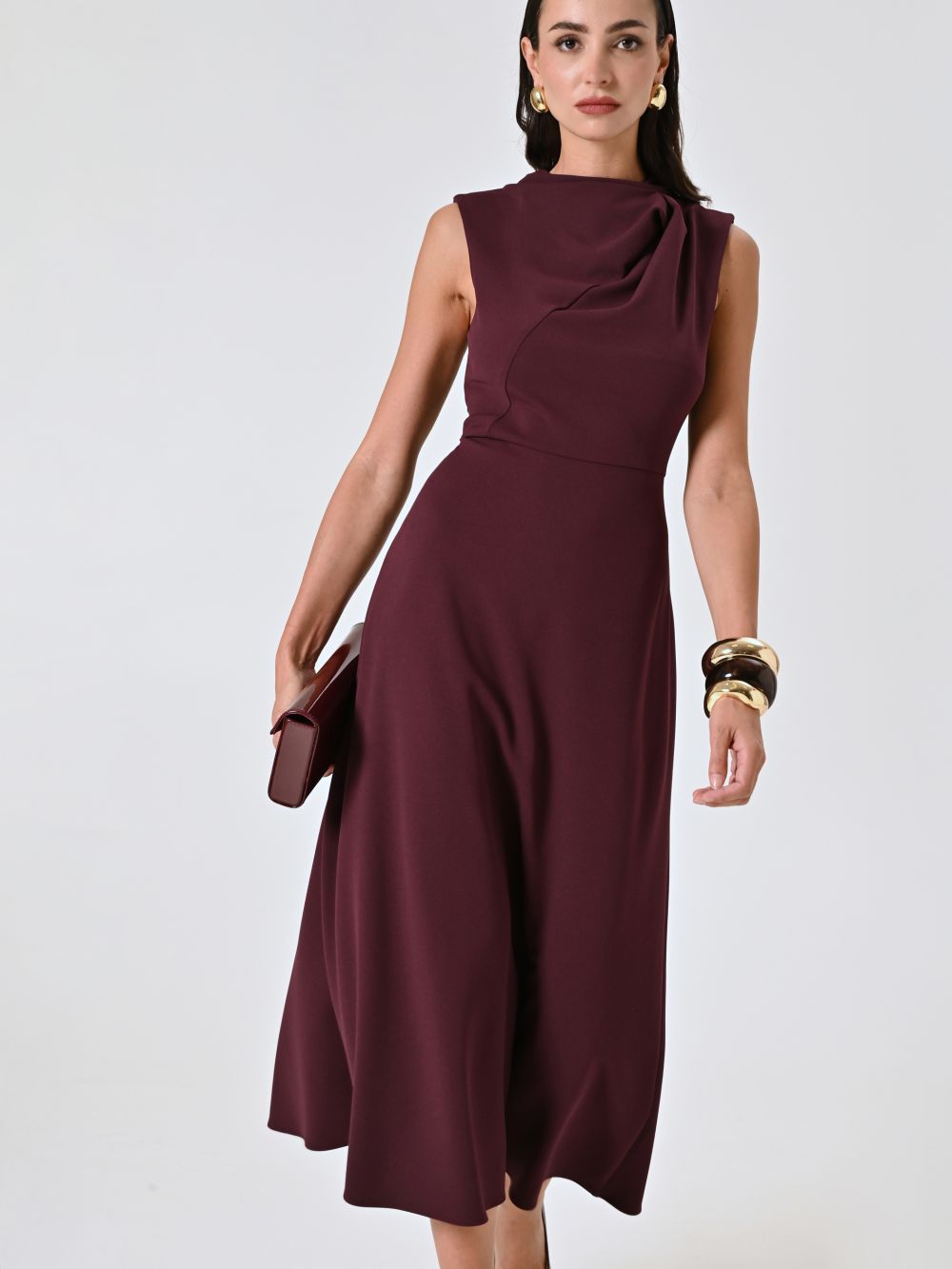 Abito Midi Bordeaux con Collo in Piedi 
