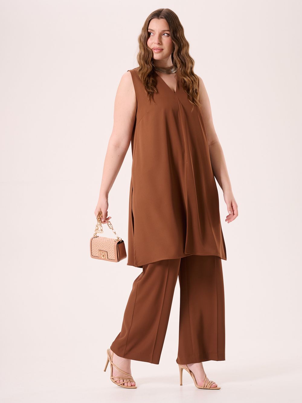 Top Curvy Lungo Marrone Cioccolato
