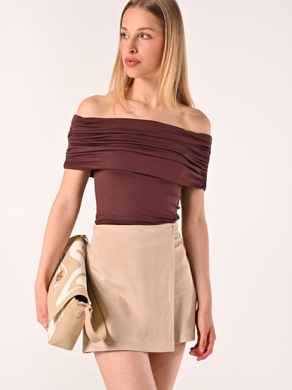 Top off-the-Shoulders Marrone