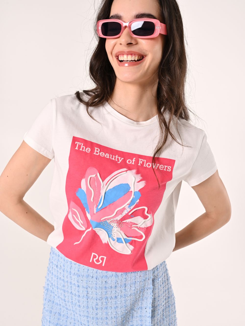 T-Shirt Stampata con Ricamo in Rilievo