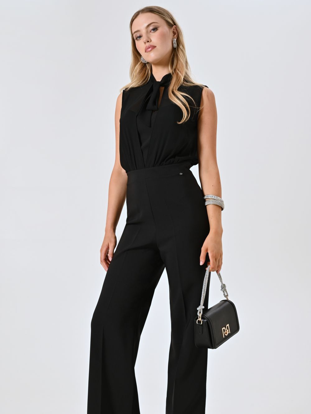 Tuta profilo Bustier e Fiocco