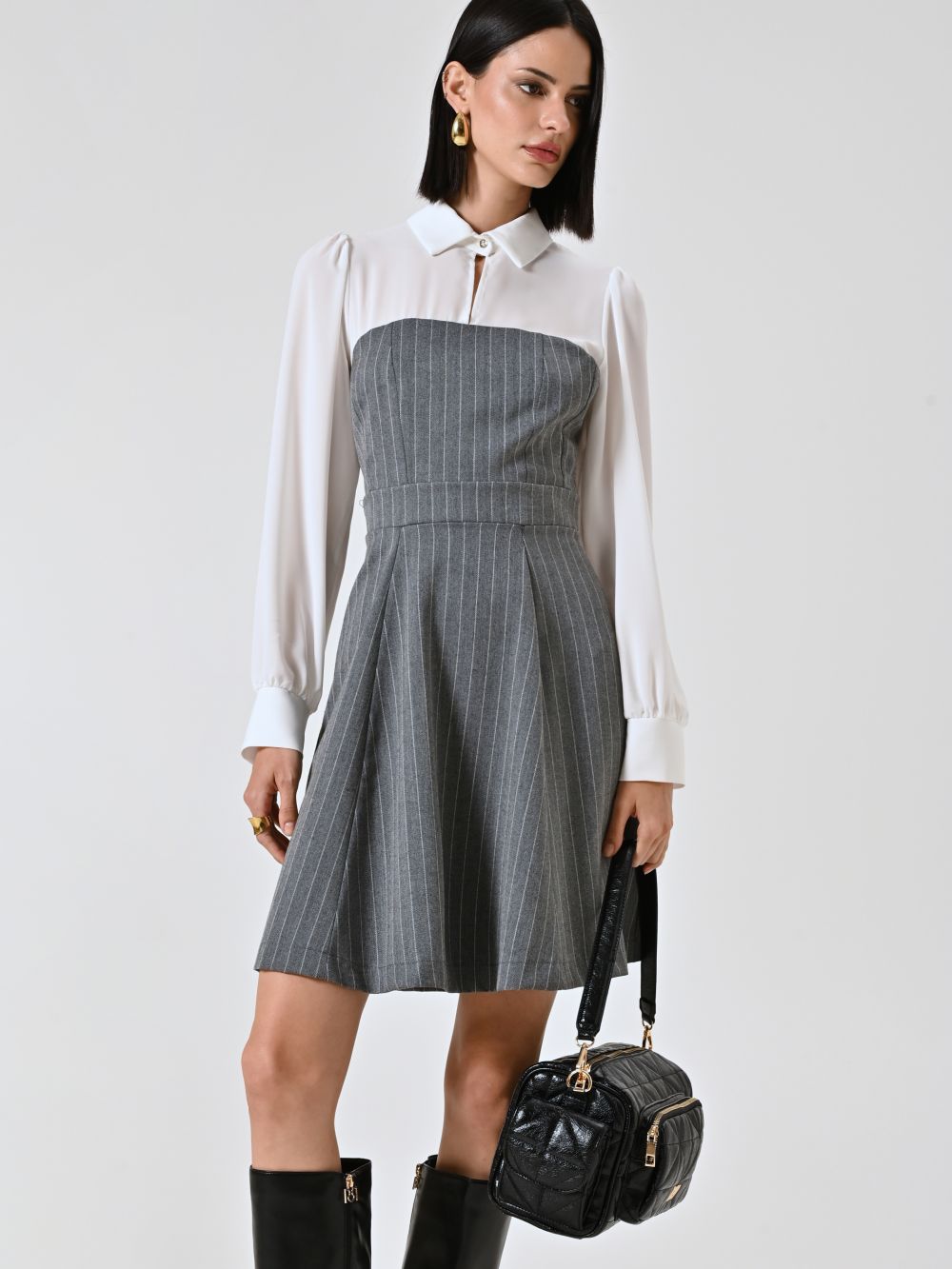 Vestido de raya diplomática con blusa en georgette