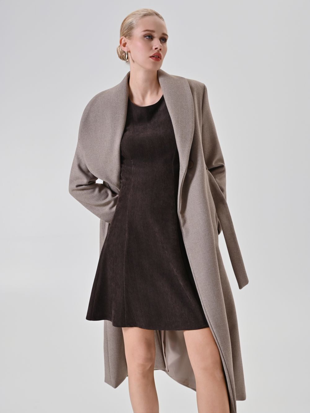 Abito a ruota in velluto cioccolato