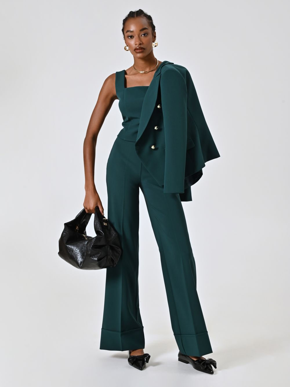 Pantaloni Verde Ampi con Maxi Risvolto in Tessuto Tecnico