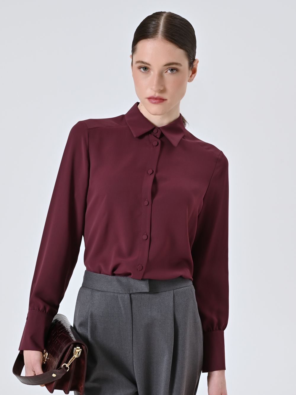 Camicia Bordeaux con Bottoncini Ricoperti