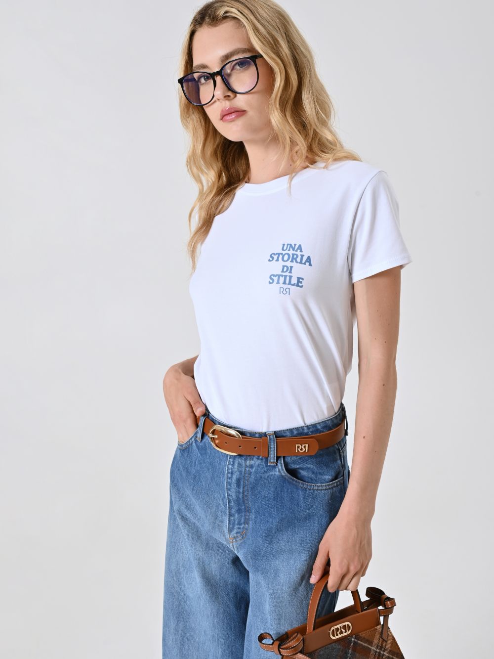 T-shirt Bianca in Cotone Storia di Stile