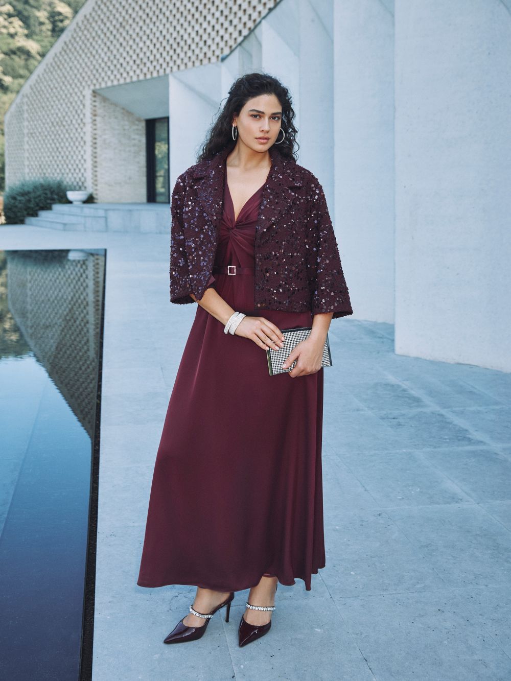 Cappotto Corto Curvy in Panno Bouclé Bordeaux con Paillettes