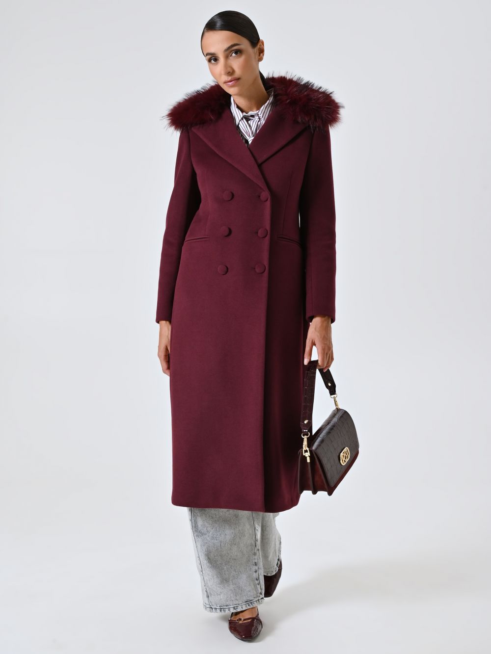 Maxi Cappotto Bordeaux con Collo in Pelliccia