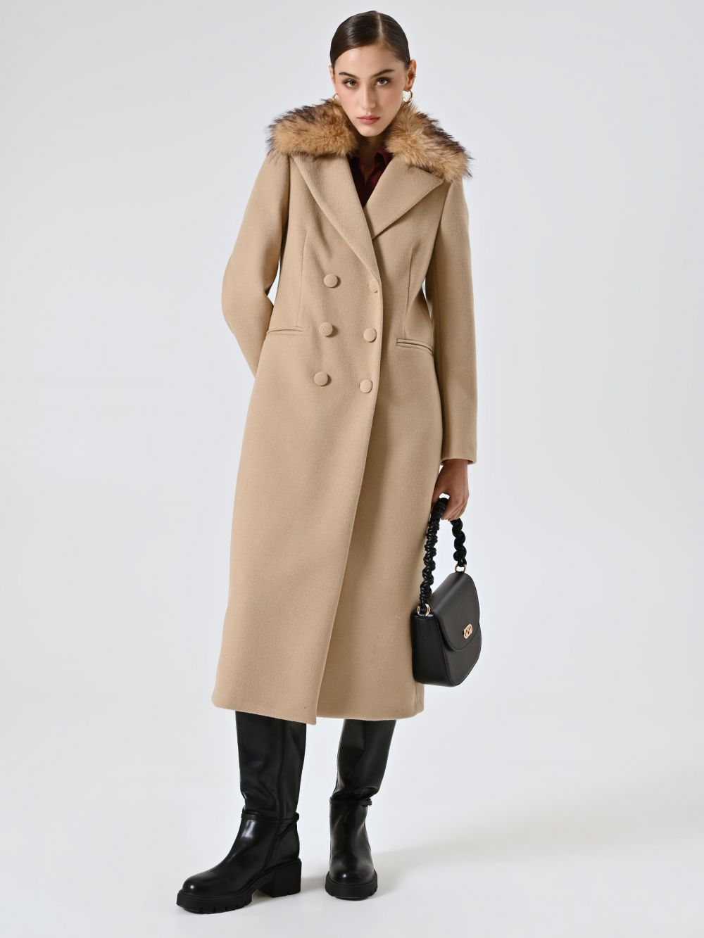 Maxi Cappotto Cammello con Collo in Pelliccia