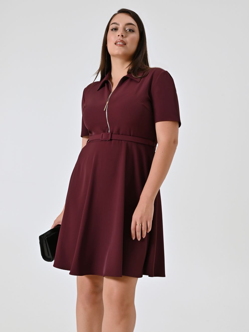 Abito Curvy con Zip e Colletto Bordeaux