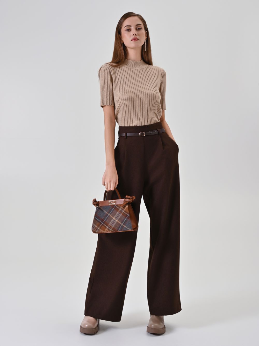 Pantaloni palazzo color cioccolato con cintura