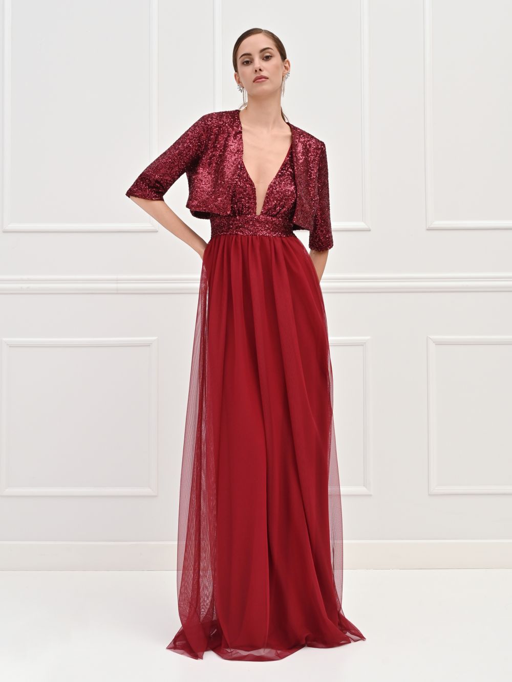 Abito lungo bordeaux rosso in tulle e paillettes