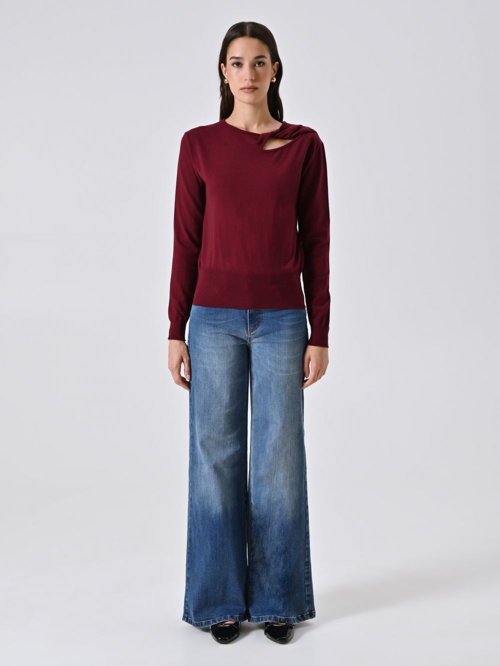 Maglia con Dettaglio Cut Out Bordeaux