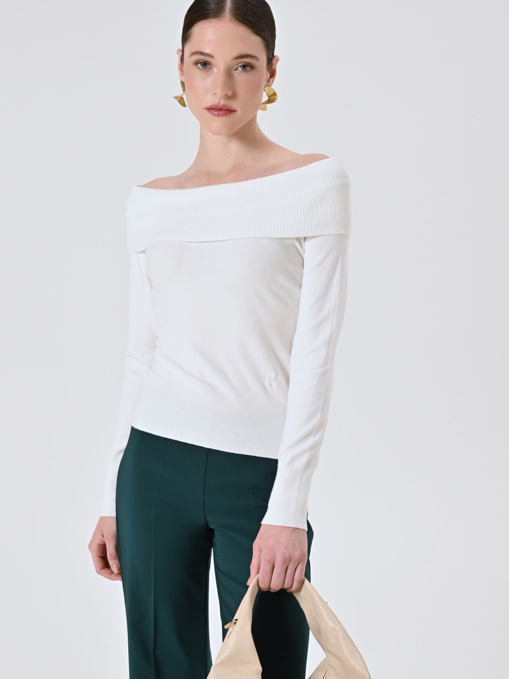 Jersey blanco de cuello vuelto