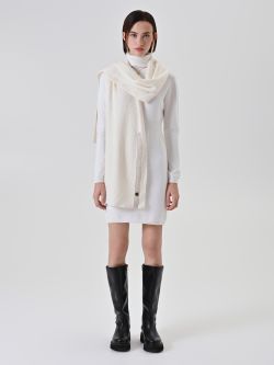 Cream White Knit Scarf 1 Rinascimento Cream White Knit Scarf det_1