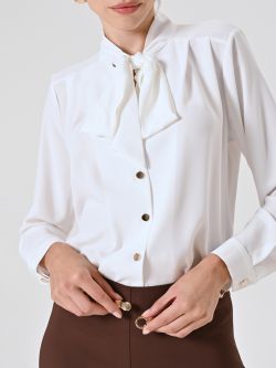 Belt with Jewel Embellishments in_i7