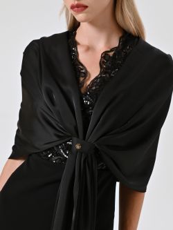 Étole noire en satin in_i5