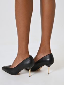 Schwarze Pumps mit goldenem Absatz in_i7