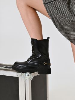 Botas militares negras con hebilla in_i5