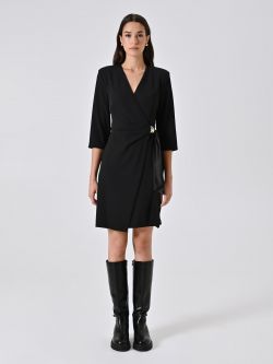 Wickelkleid mit Bändern aus Satin und Schmuckverzierung in Schwarz det_1