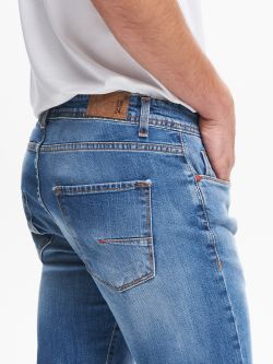 Vaqueros slim fit azul para hombre; QB24 in_i5