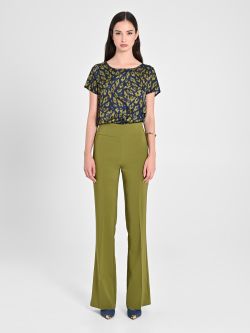Pantalon évasé en tissu technique vert mousse det_1