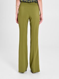 Pantalon évasé en tissu technique vert mousse in_i4