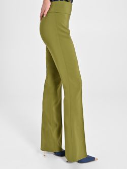 Pantalon évasé en tissu technique vert mousse in_i7